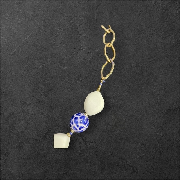 Handmade and Painted Ceramic, beaded and stone necklace with gold chain links - Picture 8 of 11